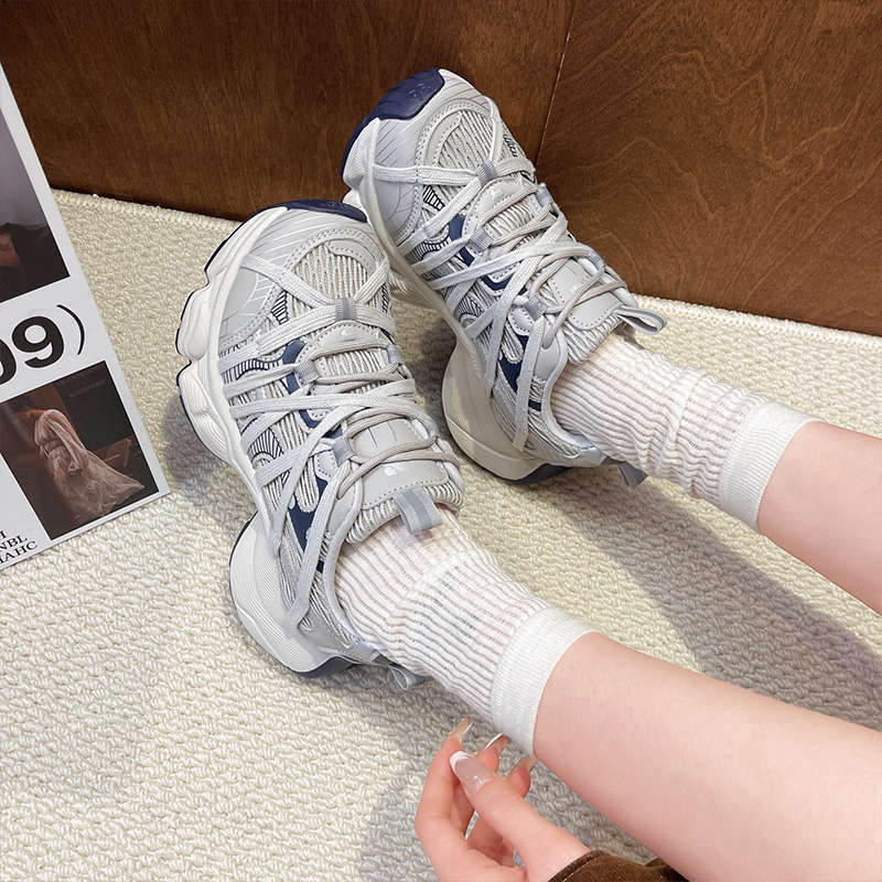Heightened, breathable, round-toe, niche athleisure shoes for women, 2025 spring new European station mesh platform daddy shoes