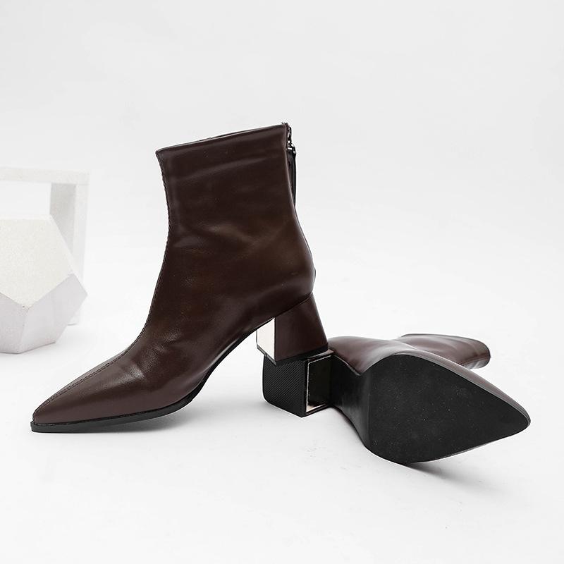 2024 high-heeled short boots for women's autumn and winter new rear zipper thick-heeled women's boots Korean version pointed brown short boots for chi