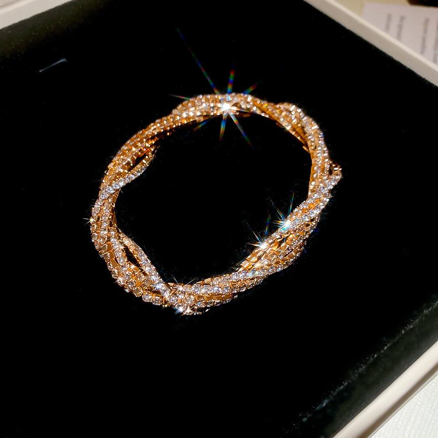 European and American diamond-encrusted flower hollow bracelet light luxury bracelet exquisite jewelry