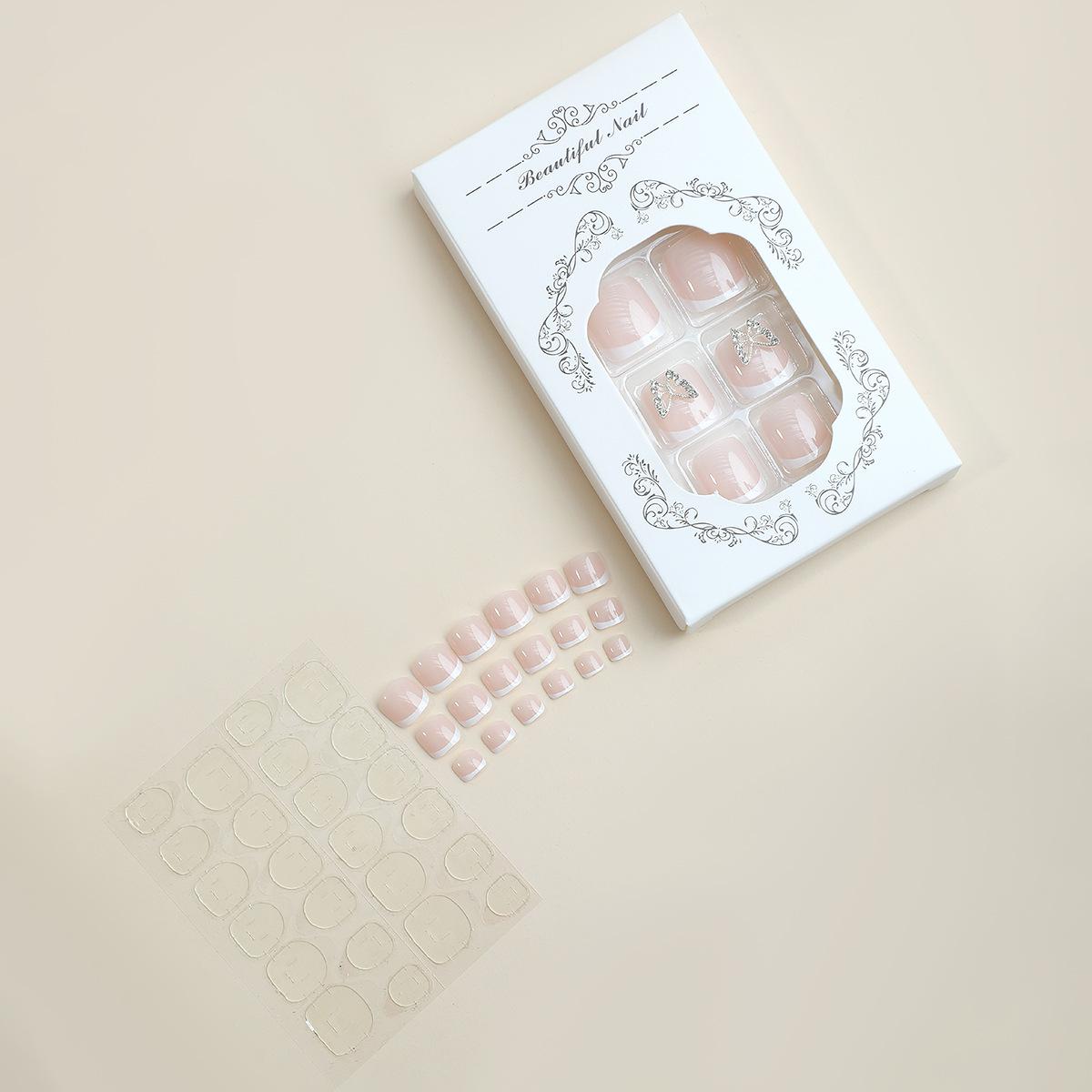 

Носимые белые французские наклейки для коротких ногтей на ногах с бабочками | Съемные накладные ногти