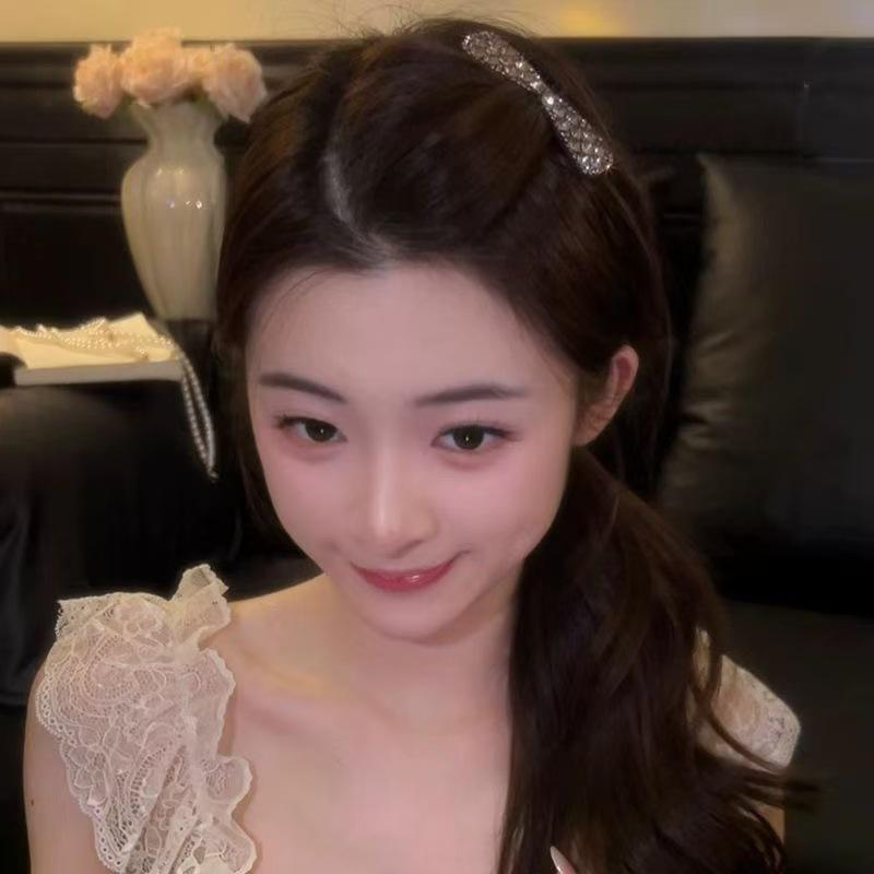 Rhinestone Bow Bangs Upside Down Comb Hairpin Female New Exquisite Flash Diamond Disc Hair Comb Premium Sense Broken Hair Card