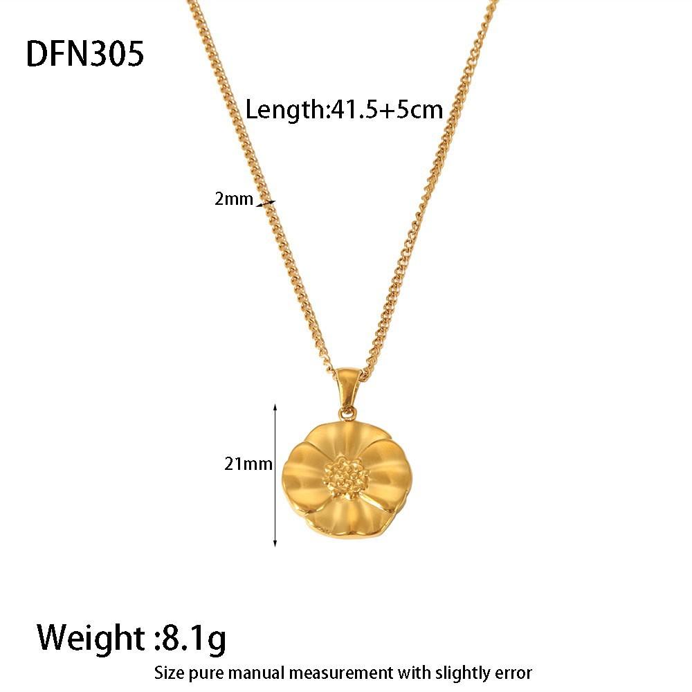 18K gold plated flower necklace stainless steel plum blossom petals pearl collarbone chain ins niche design jewelry women