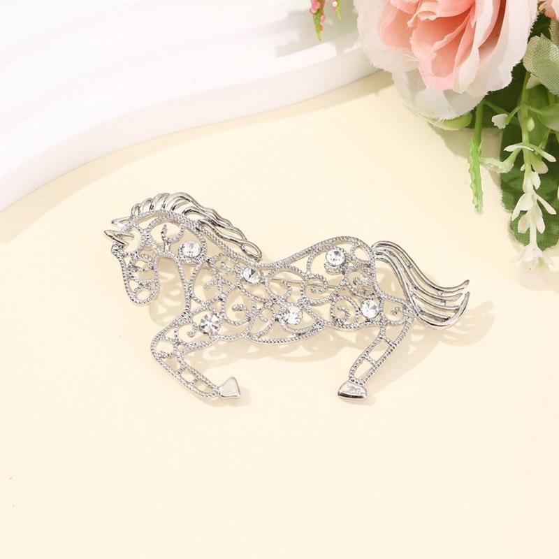 Unique Brooch Pin Horse Badge Beautiful Pin Alloy Texture Fashion Accessory Suitable for Clothing and Bag Decorating
