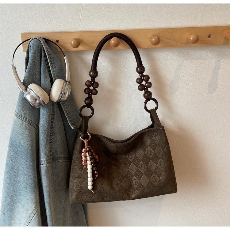 

Frosted retro bag women s large-capacity new autumn and winter casual shoulder underarm bag diamond commuter bag зелёный