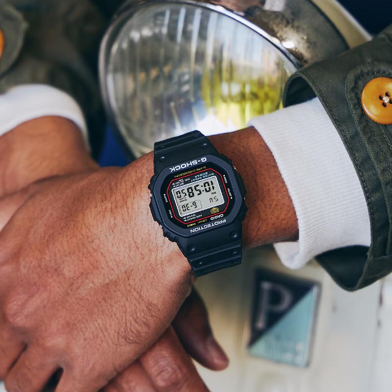 CASIO DIGITAL 200m Waterproof Quartz Movement Resin Strap Watch Unisex Gray Dial DW-5000R-1APR
