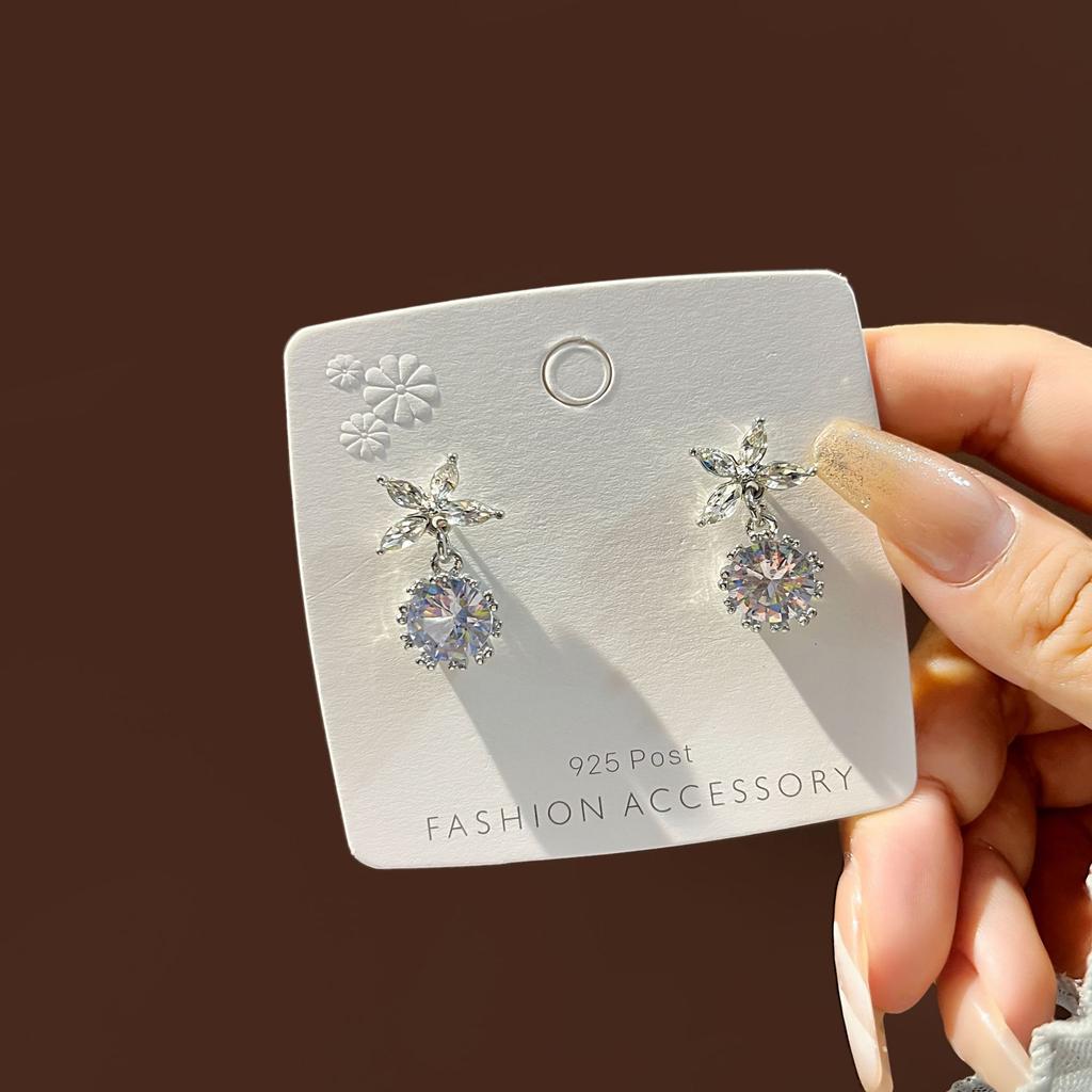 Simple Geometric Pearl Stud Earrings Exquisite Commuter Superior Earrings Earrings
