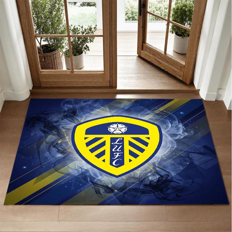 Leeds United Design Crystal Velvet Rug Soft Decorative Mat for Bedroom Entrance