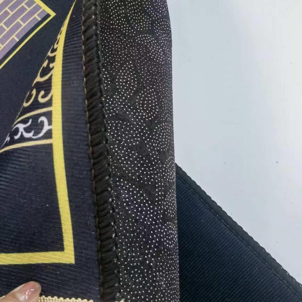 Plush Crystal Velvet Embossed Carpet for Living Room or Prayer Space