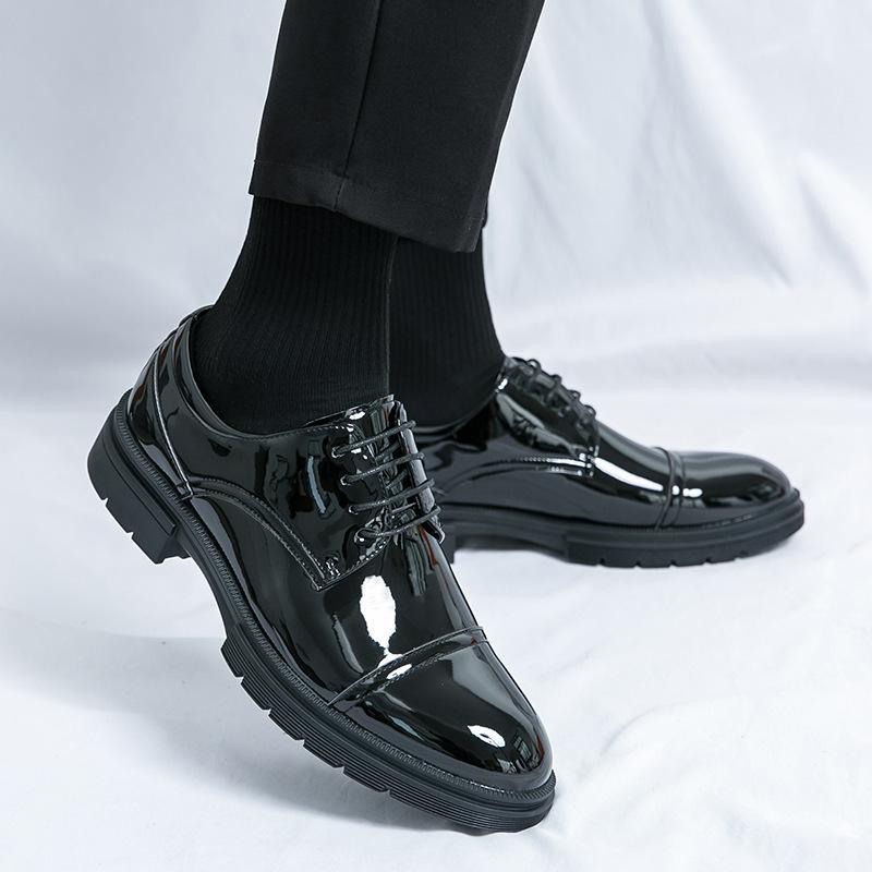 Large Size Autumn Casual Leather Shoes Fashion Men's Business Shoes Korean Version Trend Groom Wedding Shoes