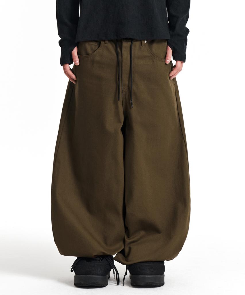 Gicheol Sturdy Balloon Pants (Brown)