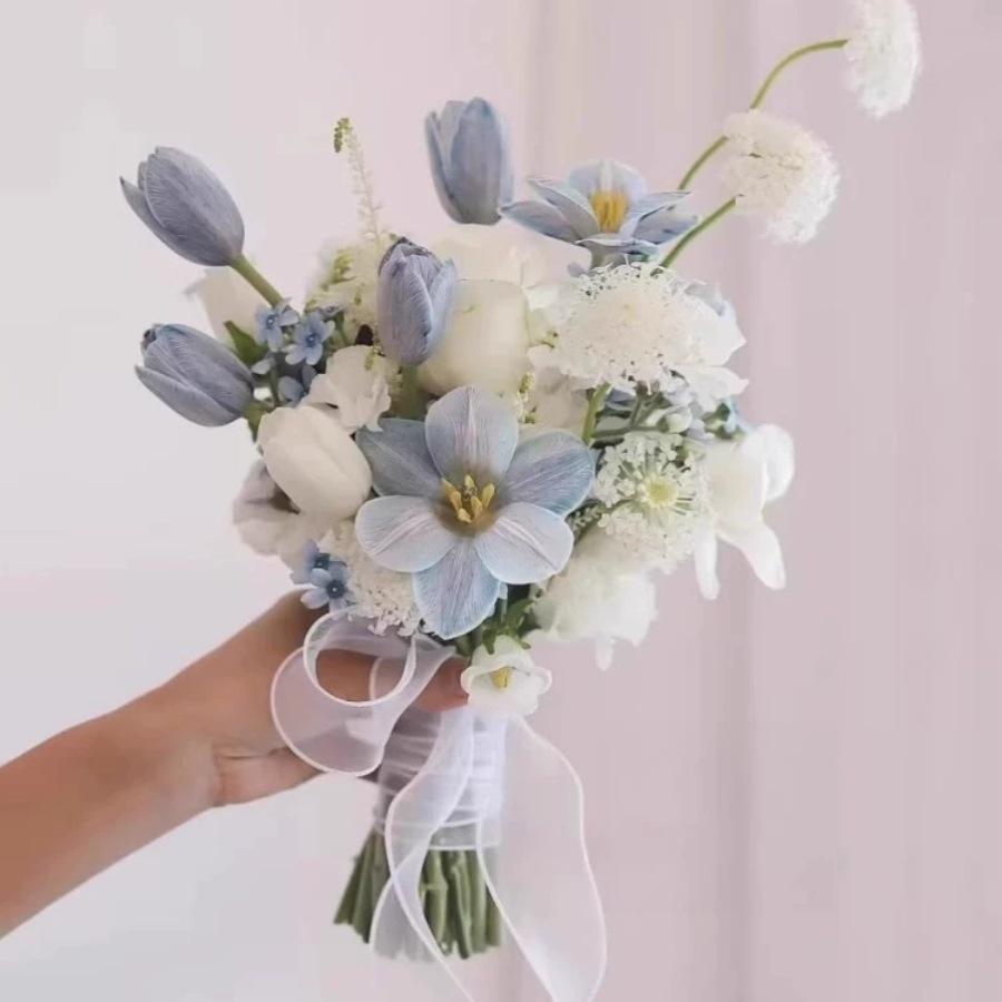 Свадебный букет в корейском стиле для невесты и подружки невесты - Фотореквізит Цветочная композиция Style 5