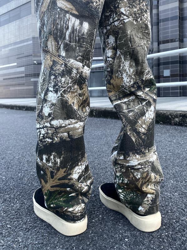 

Men s American High Street Camo Tactical Pants: Versatile, Loose-Fit, Heavy-Washed, Distressed Overalls Model 7815CH; Size L