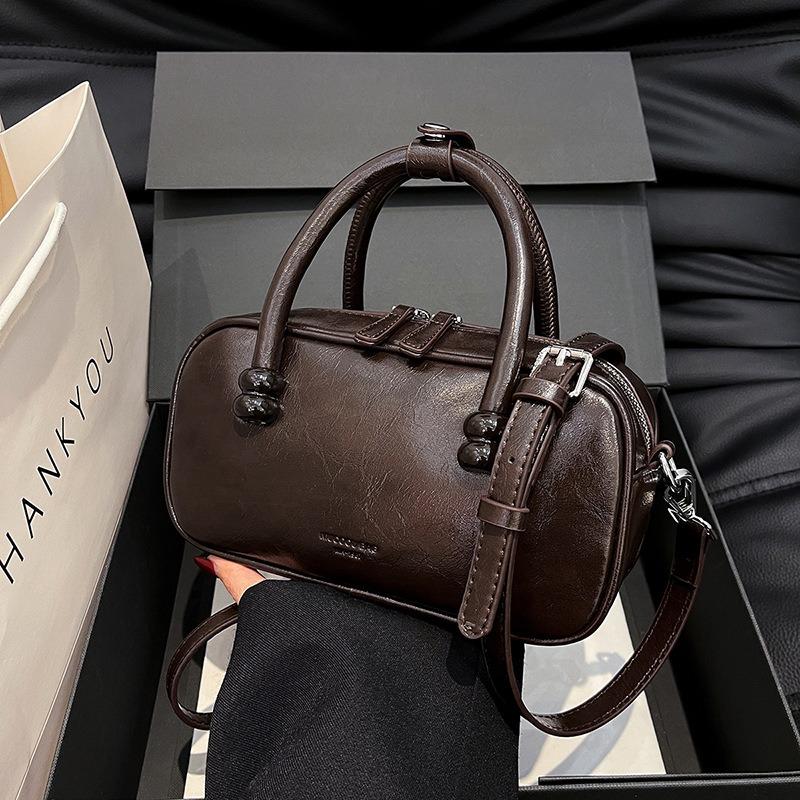 New Trendy Texture Fashionable Retro Bowling Versatile Shoulder Messenger Bag Summer Red Portable Small Square Bag