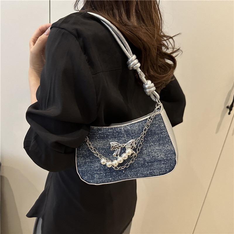 High-value and Beautiful Butterfly Chain Handbag, New Fashionable and Lightweight Shoulder Messenger Bag for Women