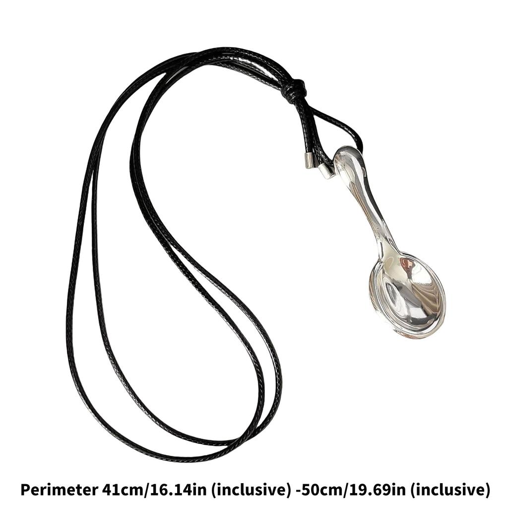 Handgefertigte Halskette mit Anhänger in Form eines kunsthandwerklichen Silberlöffels mit geflochtenen Kordeldesigns für Frauen und Mädchen