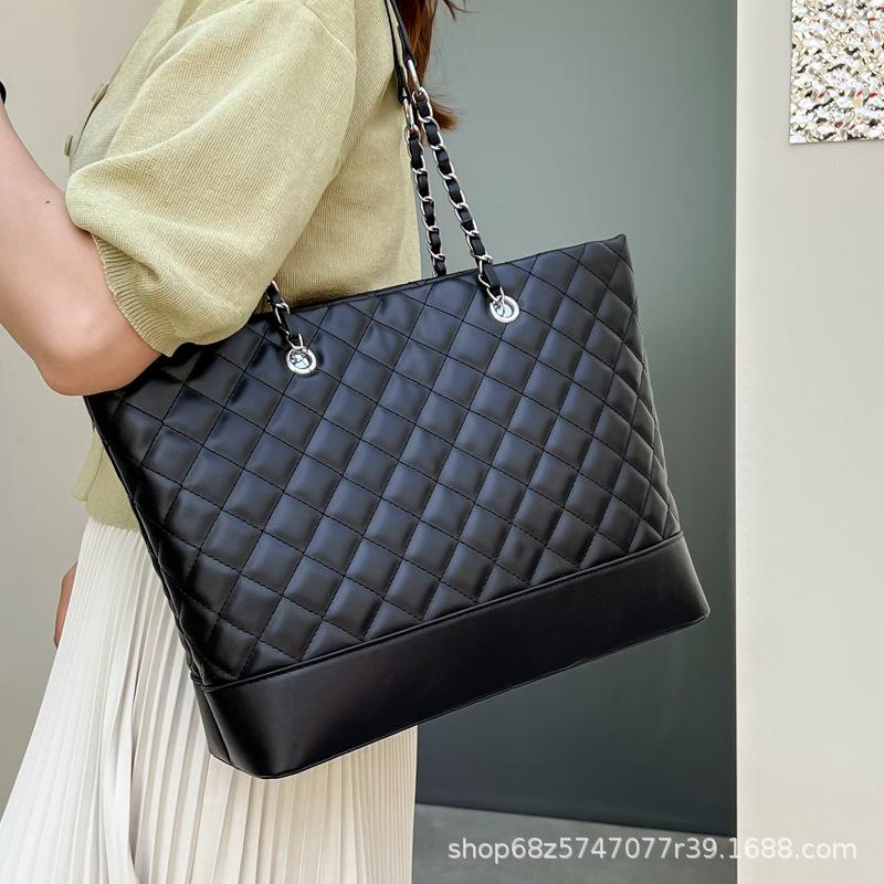 Korean version of fashion tote bucket bag women's 2025 new versatile lychee pattern handbag high-end commuter shoulder bag