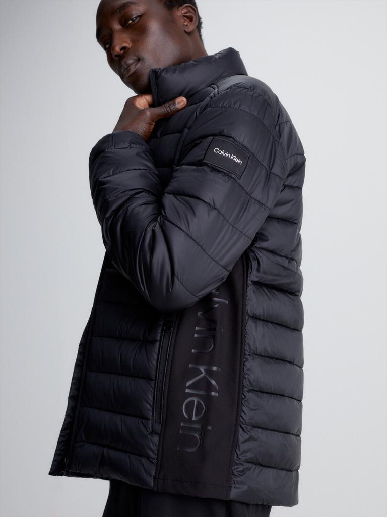 Зимняя куртка Calvin Klein Стеганая куртка из переработанного материала (K10K108291) schwarz