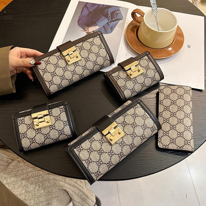 Classic Cross-border Ladies Long Wallet with Multi-card Slots and Versatile Clutch Design, Now 30% Off!