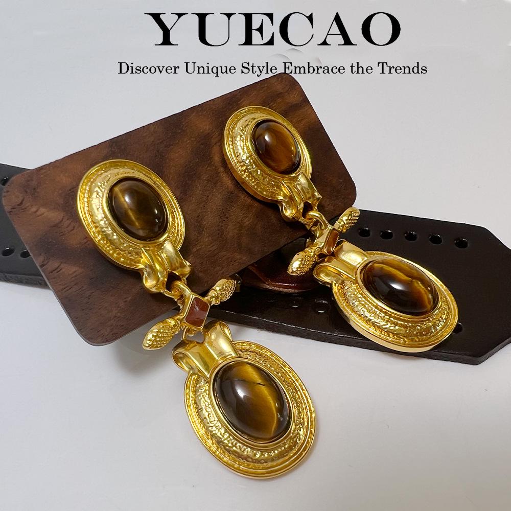 

Винтажные французские антикварные серьги из золота с камнем тигровый глаз