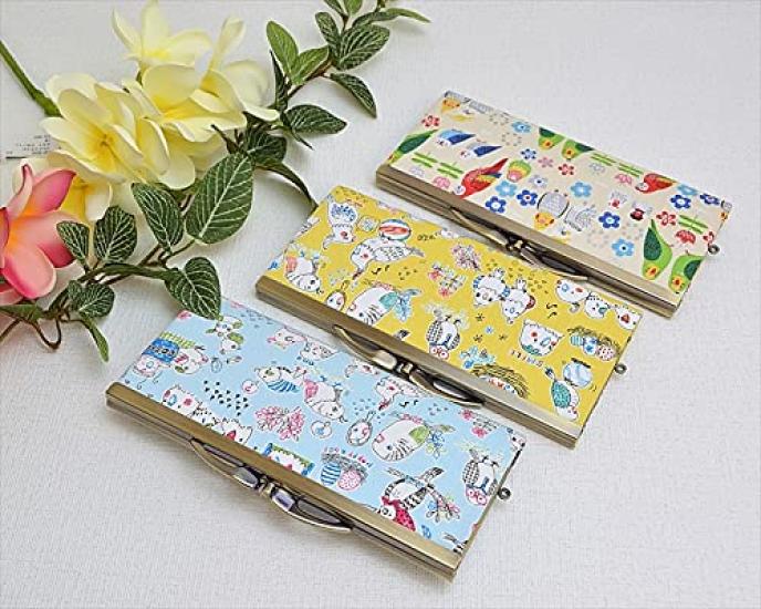 [SHIKISAIDO ORIGINAL COLLECTION] Shikisaido Clasp Wallet, Parakeet Pattern Series (Yellow)