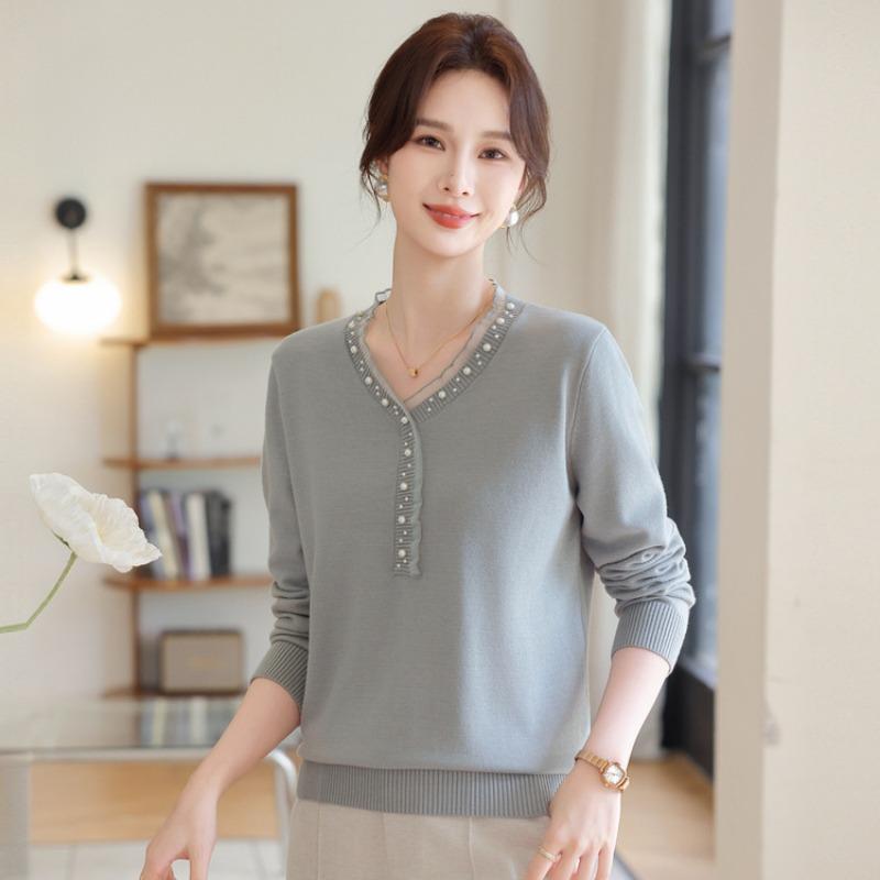 Mom's Autumn Dress Bottoming Shirt, Age-reducing Elderly Women's Loose Knitted Sweater, Middle-aged Women's Top