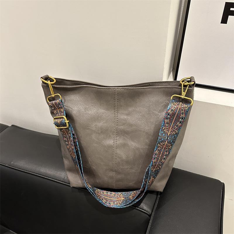 Jaro Nový Styl Módní Ruční Taška přes Rameno Crossbody Velká Kapacita Vysoce Kvalitní Dojíždění Tote Bag Kbelíková Taška Dámská Taška