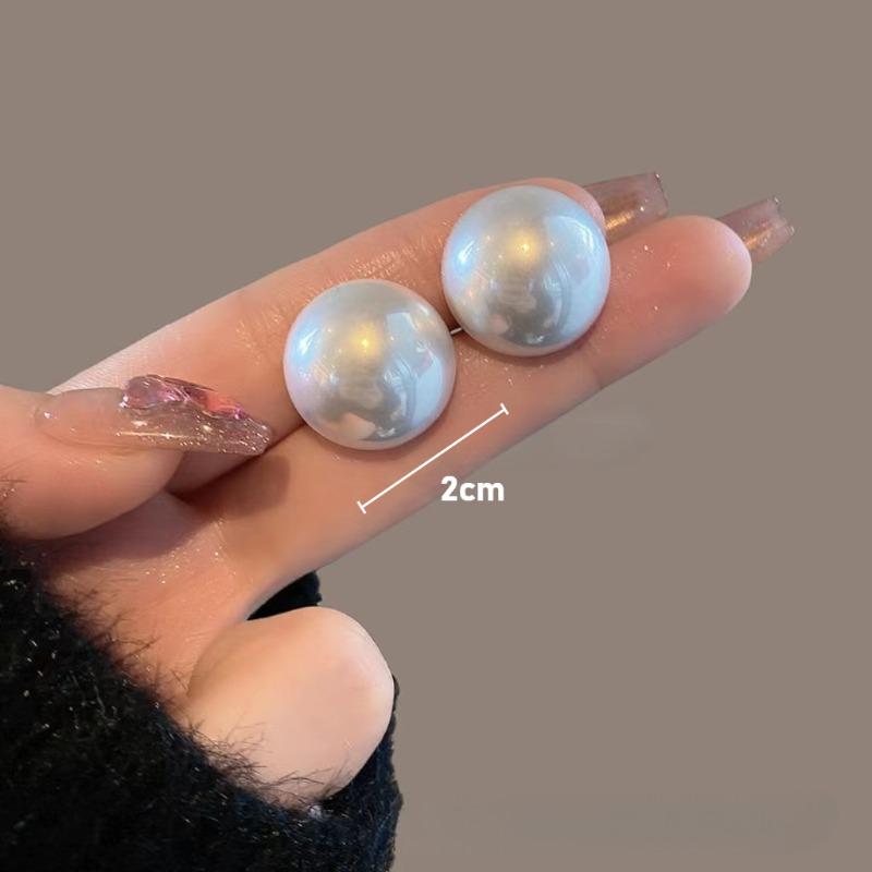 French Large Half Round Imitation Pearl Earrings for Women Minimalist Stud Earring New Light Luxury Vintage Wedding Jewelry