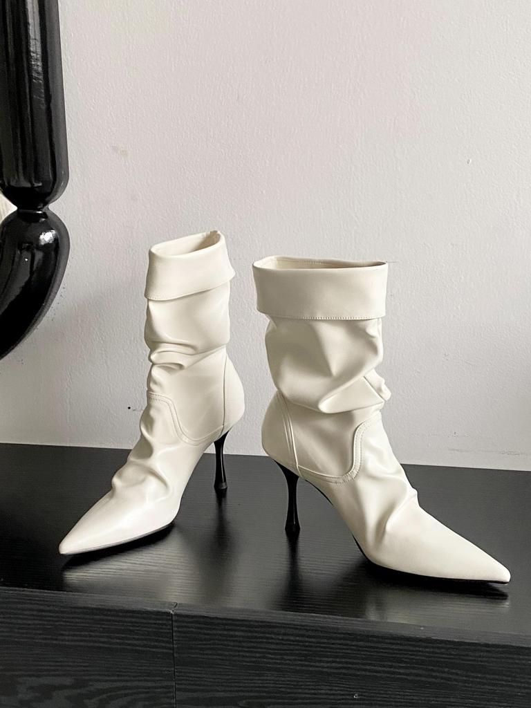Pointed Pleated Piled Knight Boots Women's Thin Heel Retro Medium Boots Temperament Black High Heel Boots