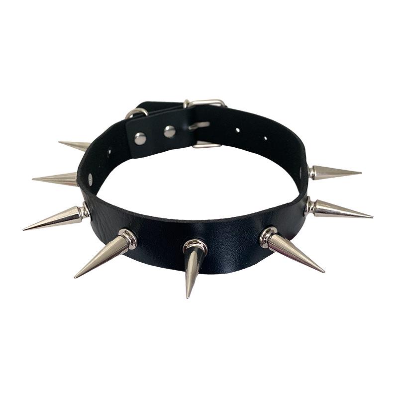 Punk Style Spike Rivet Choker Necklace with Clavicle Chain