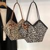 Popular Leopard Print Bag New Trendy Fashion Tote Bag Women Ins High-quality Texture One-shoulder Handbag