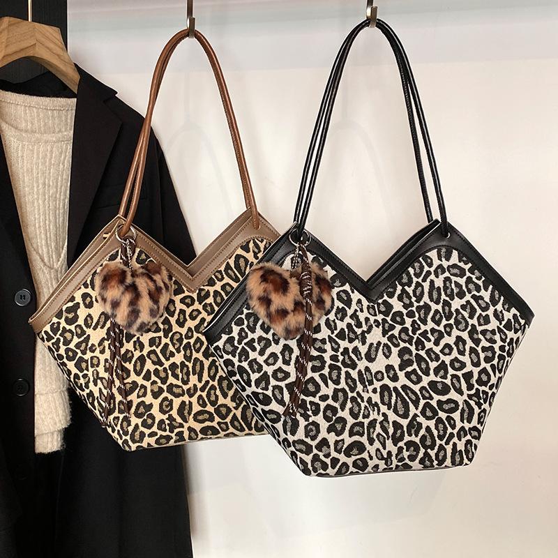 Popular Leopard Print Bag New Trendy Fashion Tote Bag Women Ins High-quality Texture One-shoulder Handbag