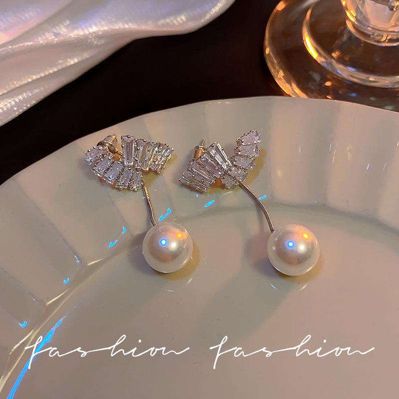 ins style long diamond-encrusted snowflake fringed earrings super flash light luxury temperament earrings exquisite high-end ear jewelry