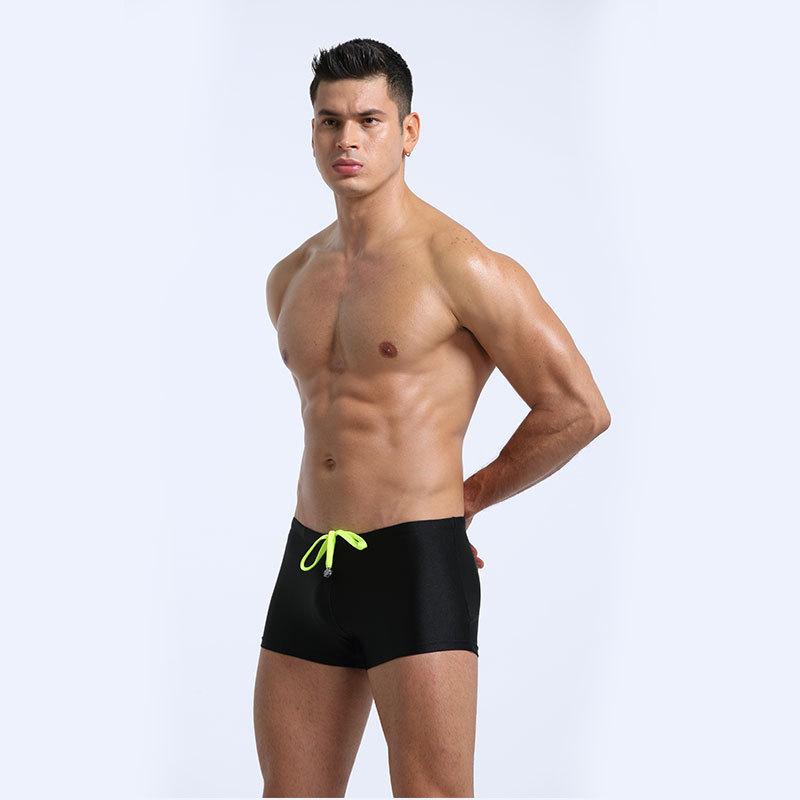 Herren Frühling Sommer Mode Gestreiftes Design Atmungsaktiv Schnelltrocknend Schwimmende Flachboden Unterhosen