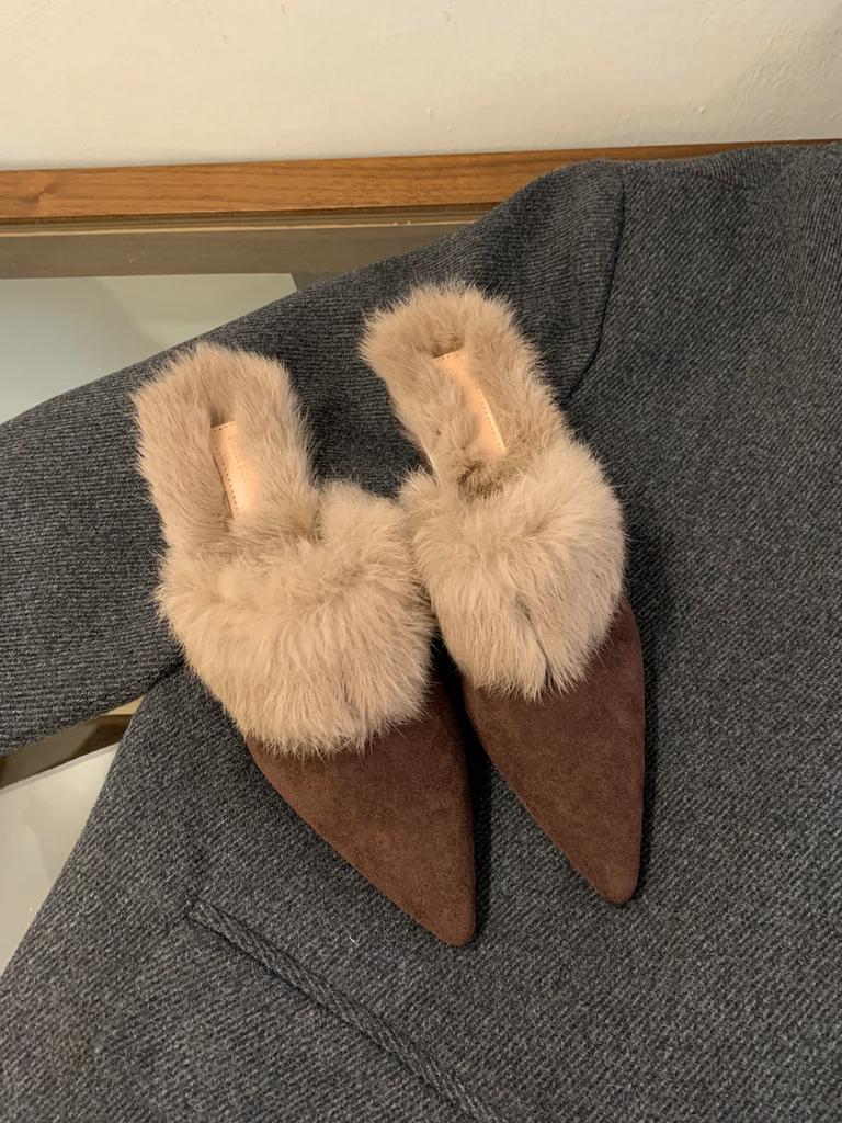 2025 Autumn and Winter New Kitten with Pointed Head Fluffy Half Slippers Outside Wearing Bag Head Real Hair Short with Mueller Bag Head Drag