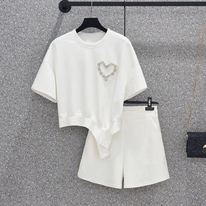 Beautiful Casual Sports Suit for Women In Summer, Fashionable Age-reducing Style, Short-sleeved Shorts, Two-piece Set, Fashionable