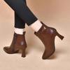 Tacchi Alti da Donna in Vera Pelle: Moda Primavera/Autunno 2025, Punta Acuta, Stivaletti Corti con Grana Naturale, con Velluto per l'Inverno.
