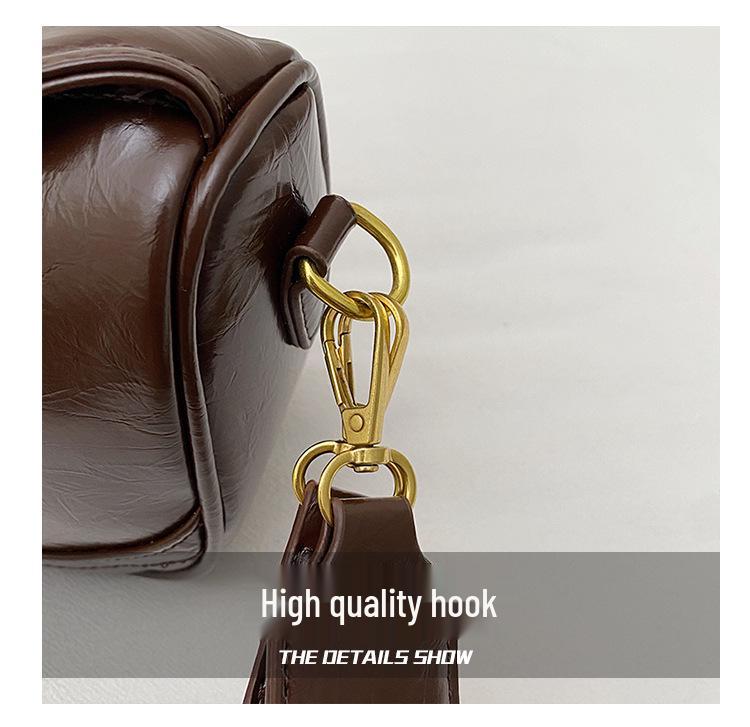 Niche Women's Retro Crossbody Dumpling Bag - 2025 Autumn/Winter Collection, Versatile High-End Shoulder Bag.