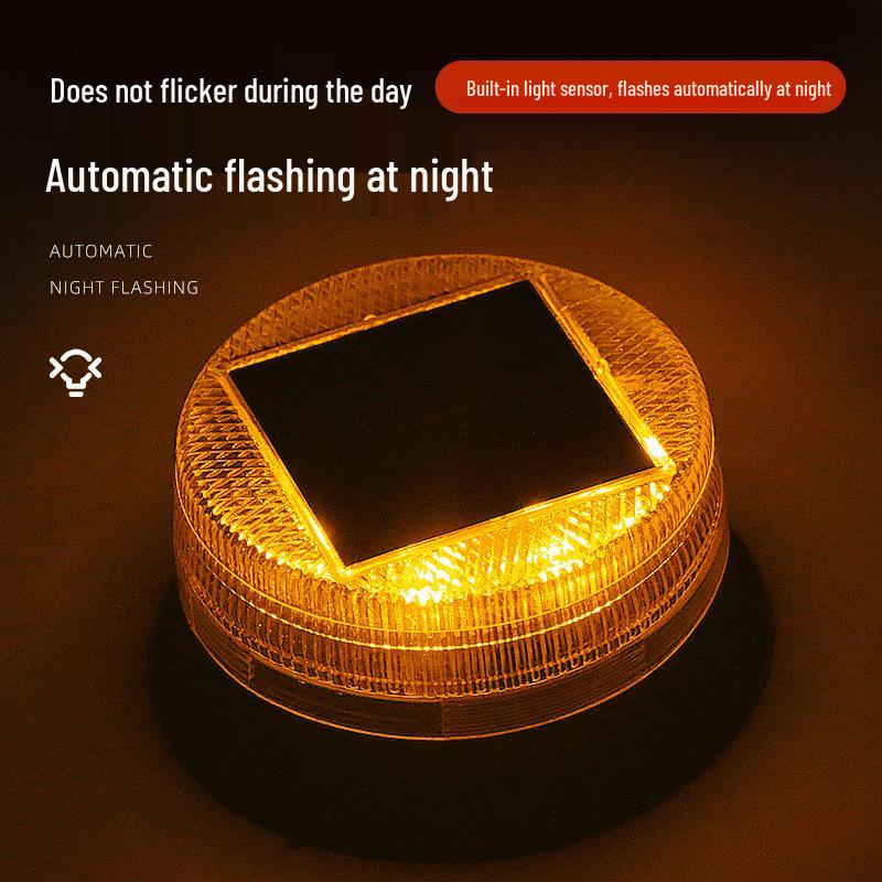 Red & Blue Flashing Solar LED Warning Light for Construction Vehicles with Magnetic Mount