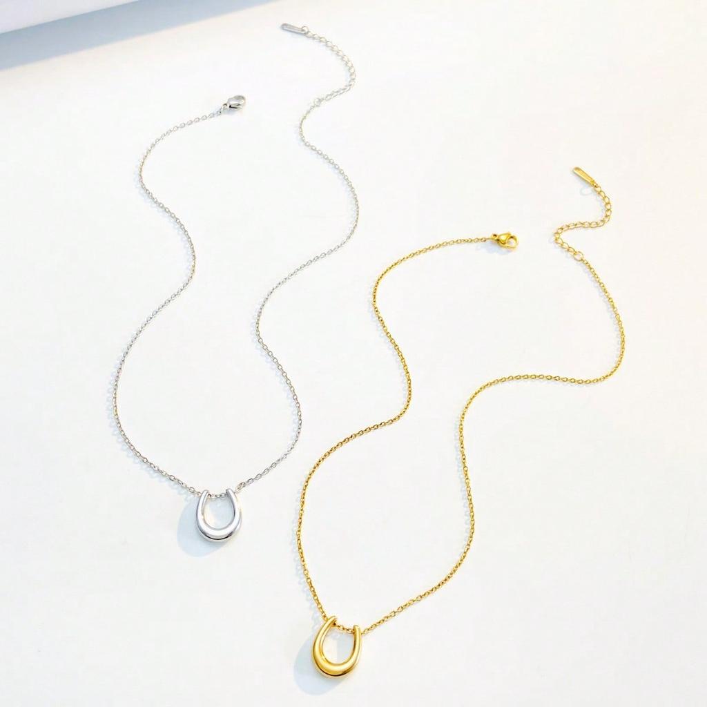 1pc Women's Horseshoe Shaped U-shaped Necklace with Simple Letter Collarbone Chain