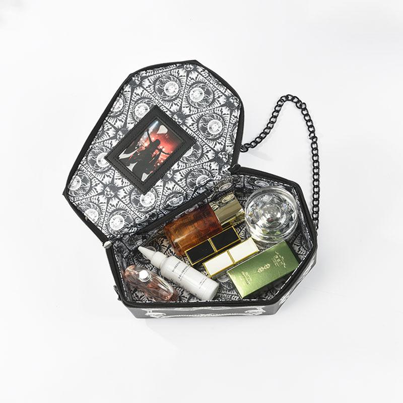 Trendy Black Gothic Punk Skull Crossbody Bag With Zipper Closure Detachable Chain Strap PU Shoulder Bags For Women Parties And Edgy Fashion