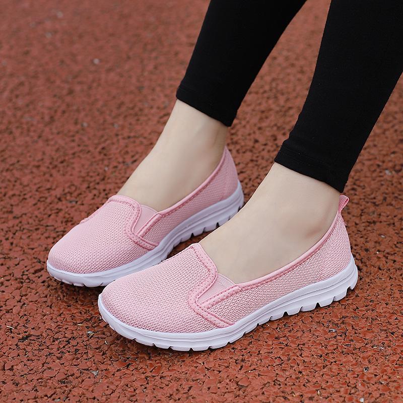 Women Lightweight Outdoor Flat Fitness Sneakers Ladies Non-Slip Spring Walking Shoes Summer Mesh Breathable Slip-On Casual Shoes