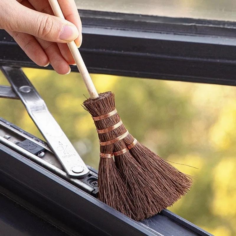 1-10PCS Mini Soft Hair Brooms Wood Floor Sweeping Straw Braided Keyboard Brush Witch Miniature Straw Brooms Dollhouse Decoration