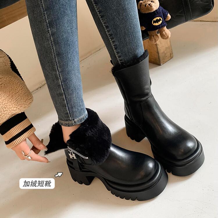 Cow Fur Integrated Boots Korean Version Thick-soled Women's Boots Thick Velvet Cotton Boots 2025 Winter New Thick Medium Heel Martin Boots