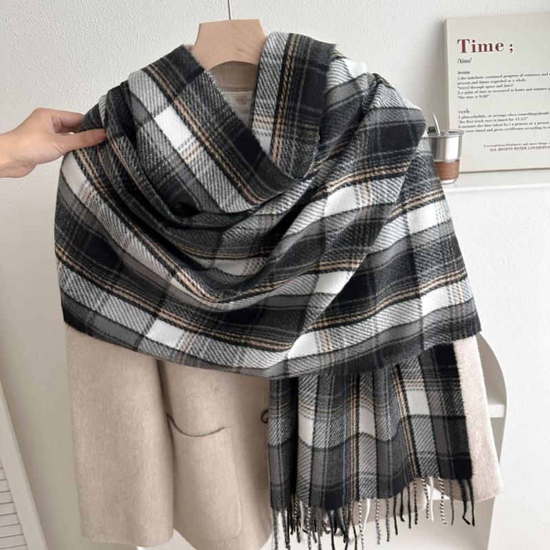 

Autumn and winter atmosphere Pink dotted line plaid scarf Versatile couple milk Huhu fringed scarf Female students keep warm 67-180CM чёрный