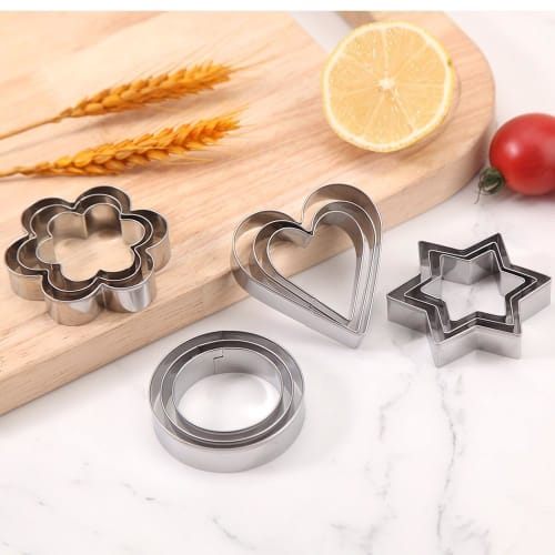 Set of 12 Stainless Steel Cookie Cutters - Round, Heart, Star, Flower, DIY Moulds - Large, Medium, and Small - Perfect for Baking, Confectionery, Birt
