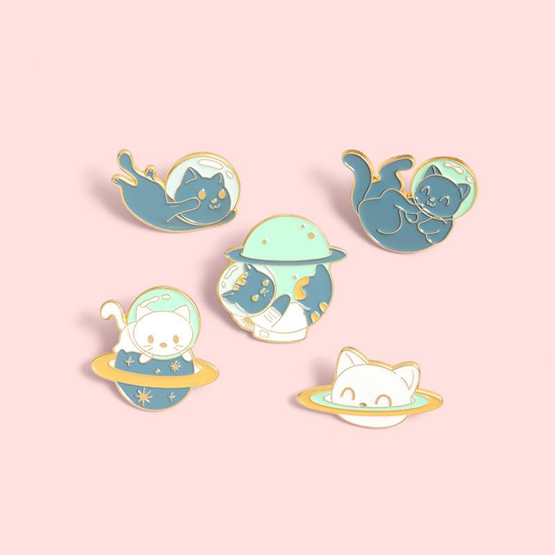 Catthemed Badge Delightful Trendy Space Cat Design Colorful Alloy Brooch For Fashion