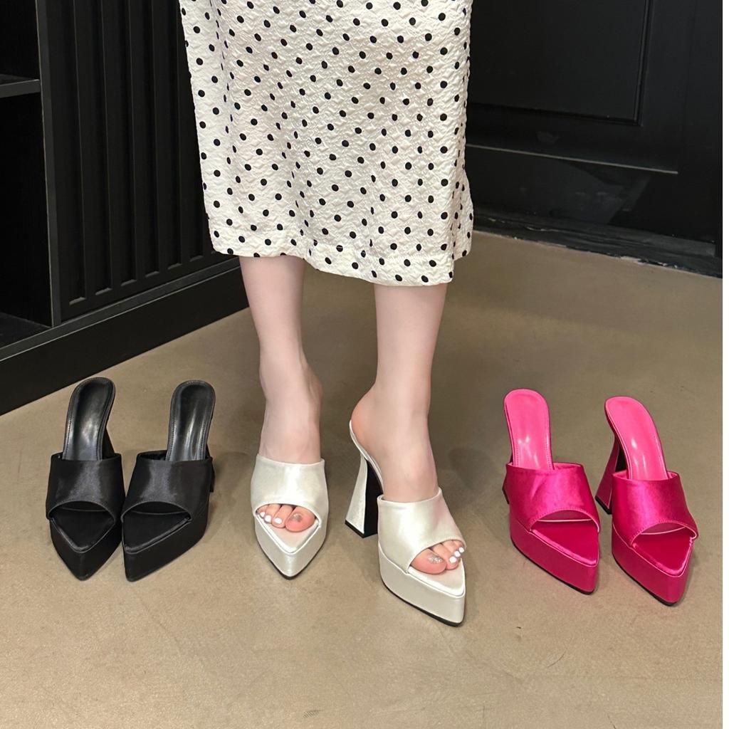 Small height-increasing sandals 2025 women's summer new thick heels hate the sky high thick-soled waterproof table super high heels cool slippers