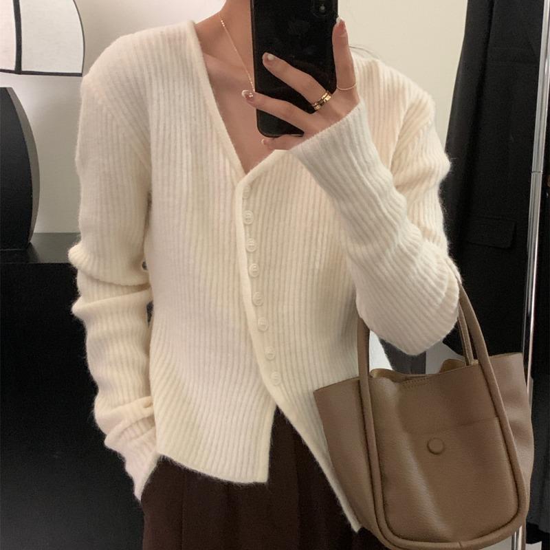 Autumn and winter new irregular single-breasted thin design loose V-neck long-sleeved knitted sweater with sweater women