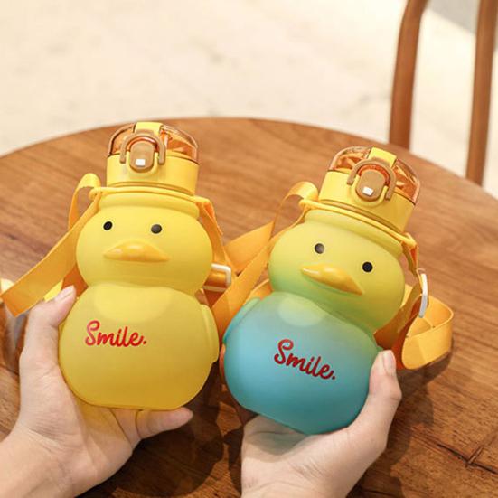 650ml kachní láhev na vodu s designem se slámovým zámkem Závěs na jeden klíč otevřený průhledné víko Kawaii na pití vody