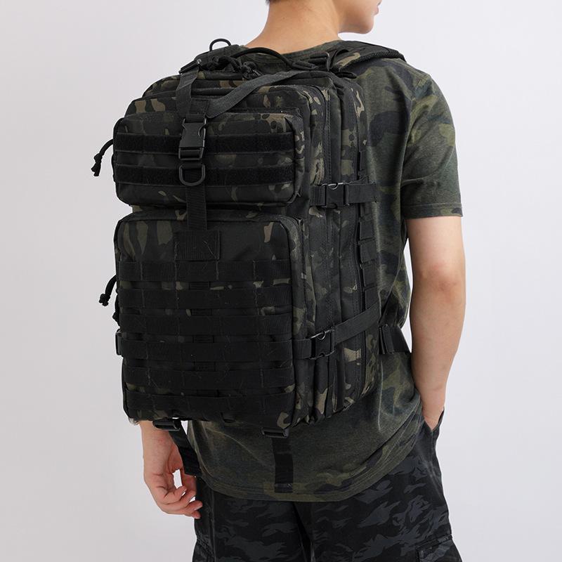 Outdoor Camouflage Waterproof Tactical Backpack for Hiking and Leisure Travel